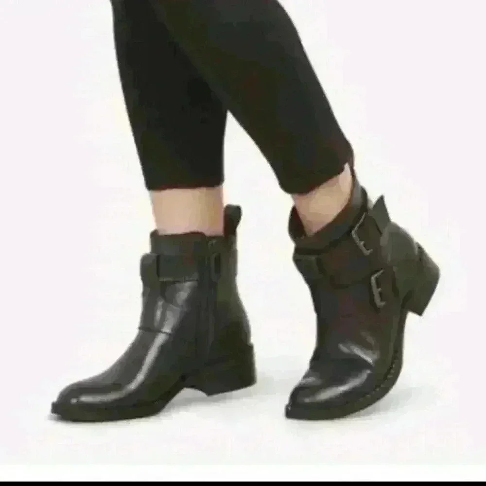 Gentle Souls Womens Black Leather Best Of Luck Buckle Boots 7.5